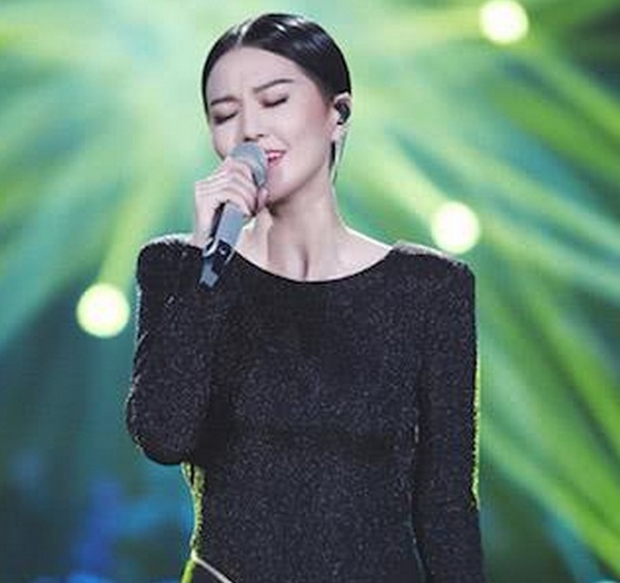 女明星：_明星短发发型图片女_明星短发发型图片2013女