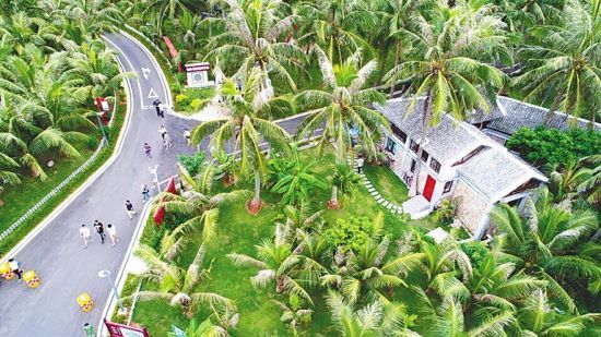 最接近海南海口江东自由贸易港的一个市县