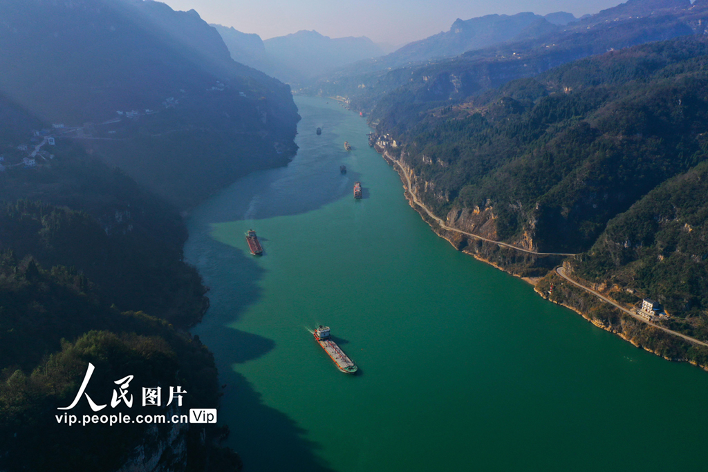 解读市委七届五次全会暨市委经济工作会议精神新闻发布会在宜昌召开