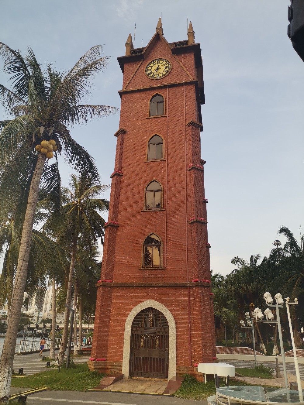 海口钟楼的钟声:历史的回声,诉说至国际化都市的历史(图2) 海口_海口天气_海口旅游攻略