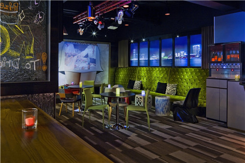 未成年人去酒吧娱乐饮酒酒吧不阻拦还私开后门接纳(图3) 酒吧:_酒吧:_酒吧: