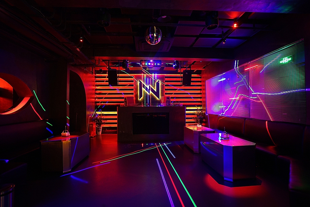 “泡夜店”是中国现代社会的个体化危机?