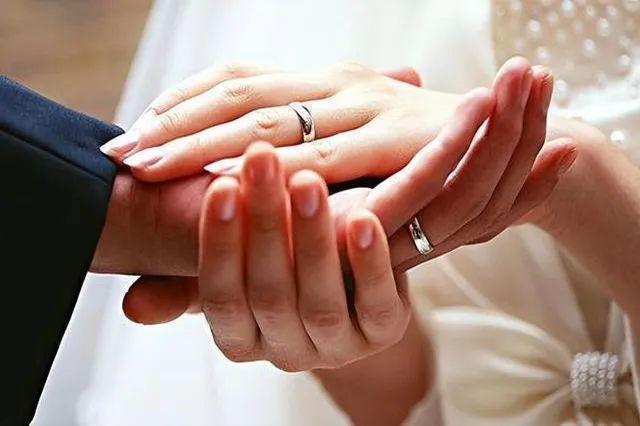 男人真爱的表现，除了想#你，还伴有这三种“欲望”！