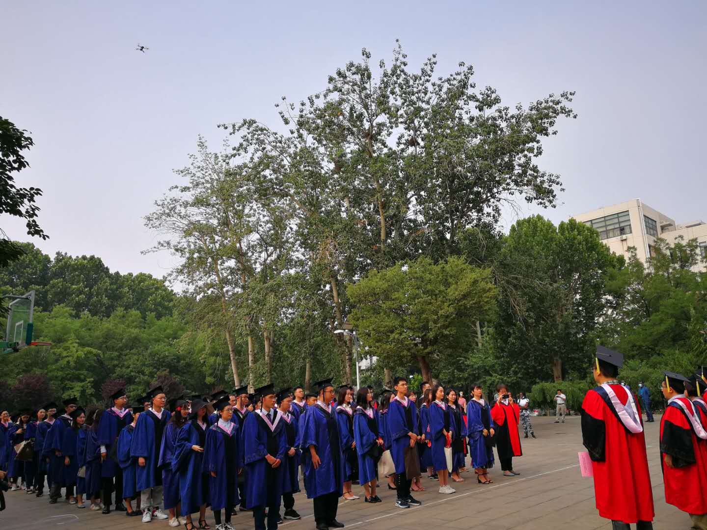 单证在职研究生和硕士生的区别是什么？？