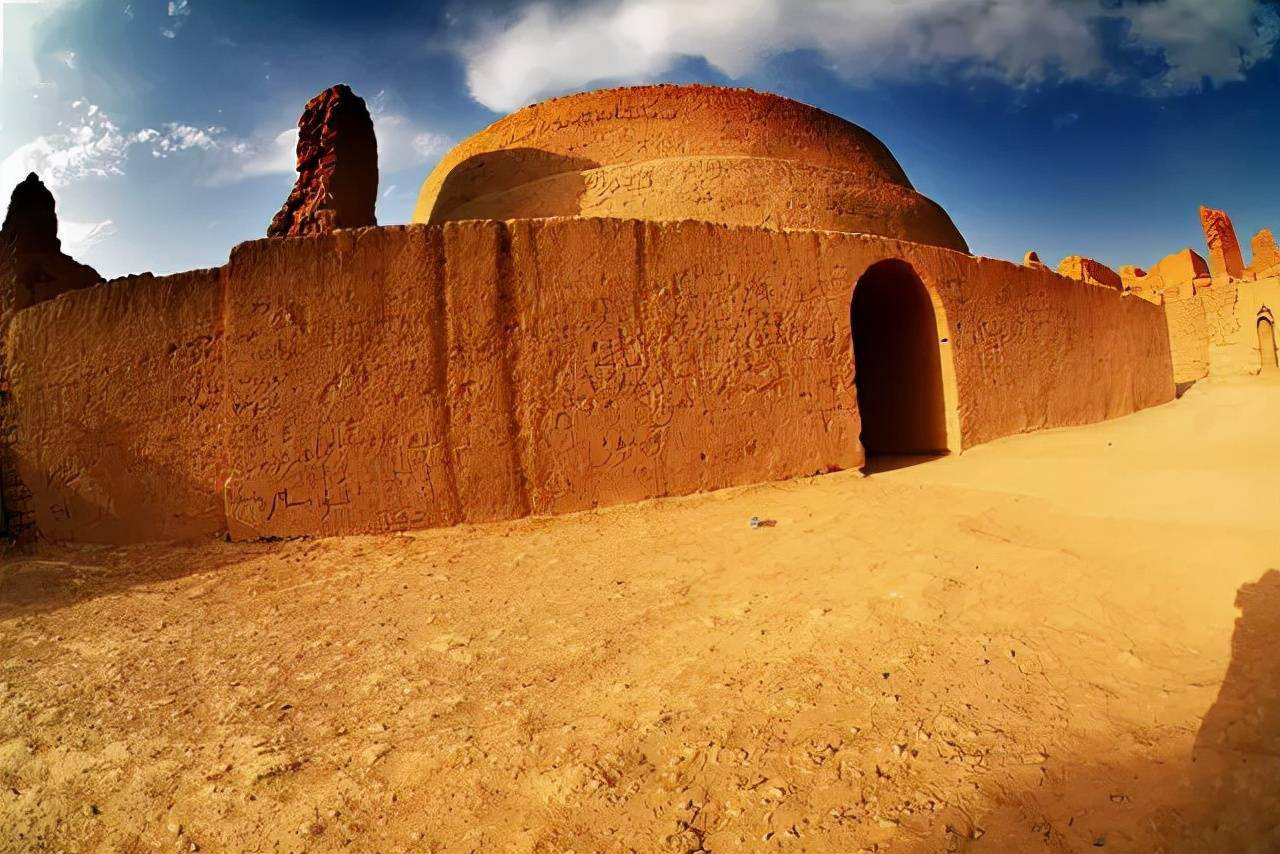 从哪进疆到哪出疆,自驾到新疆旅游线路推荐