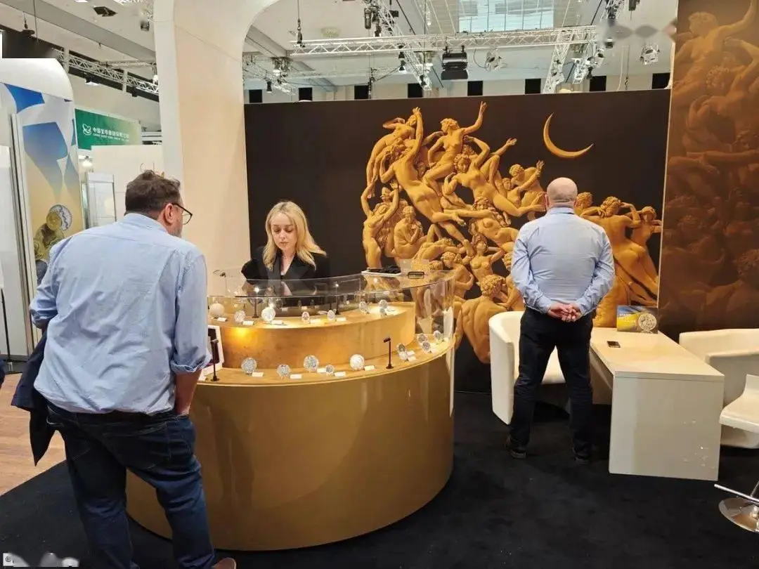 德国柏林国际旅游贸易展览会举行“庆祝龙年”活动(图2) 旅游景点推荐_旅游:_信阳旅游旅游