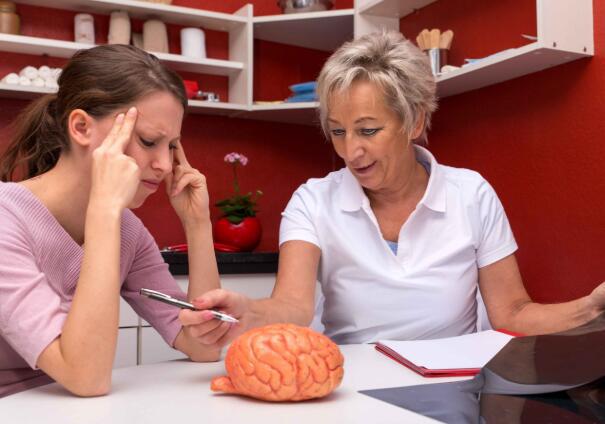 失忆症给人带来的心碎事实是，一个人在活着的时候已经进入了死亡