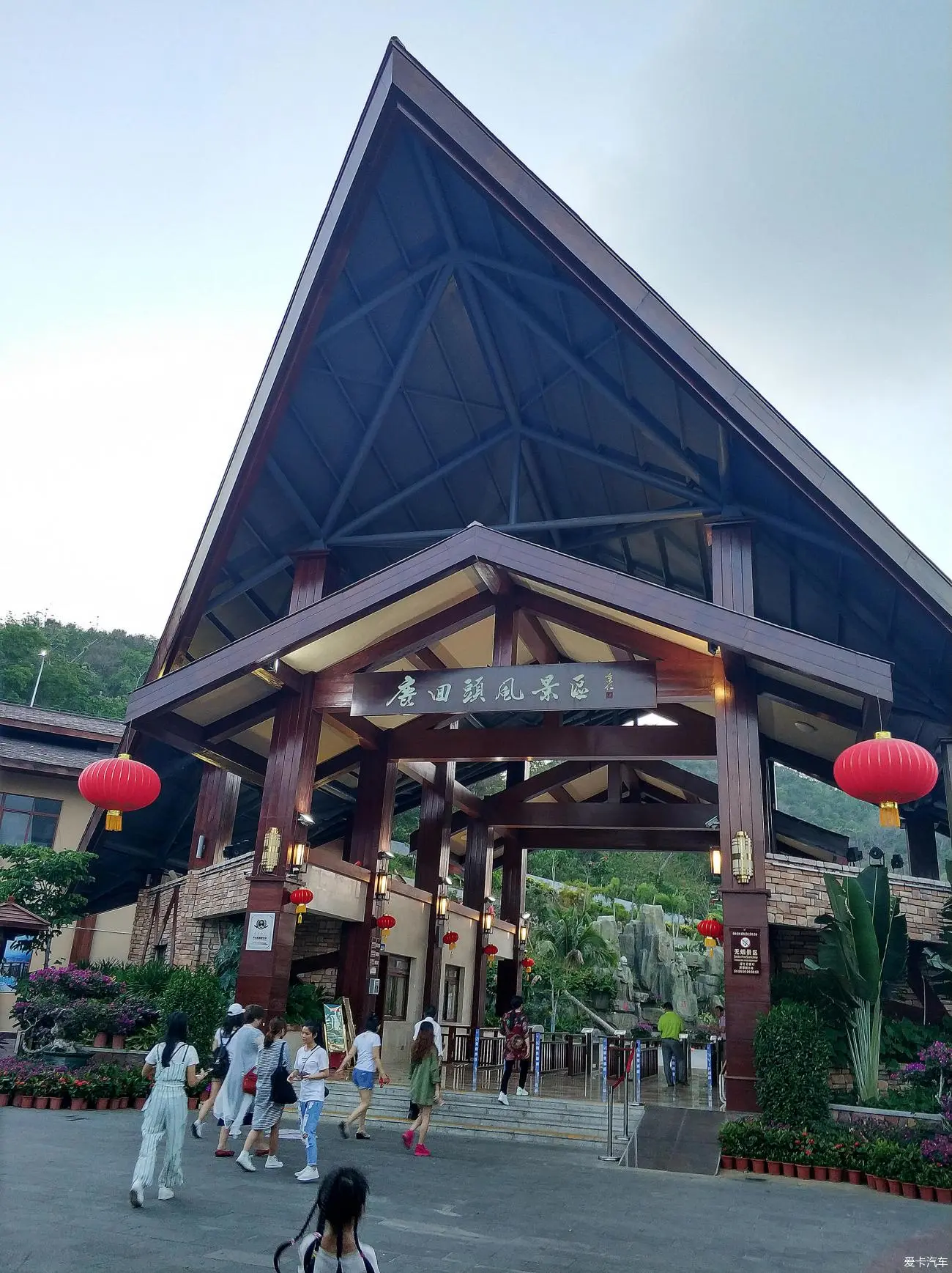 三亚旅游费用大概多少?去三亚旅行花多少钱?(图2) 三亚房产_三亚_三亚天气