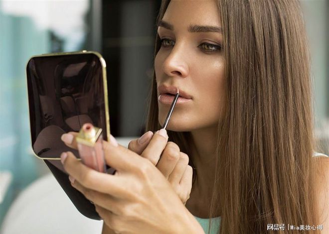 教你如何打造清透自然的底妆,你知道吗?(图1) 化妆品回收_化妆品保质期查询_化妆品: