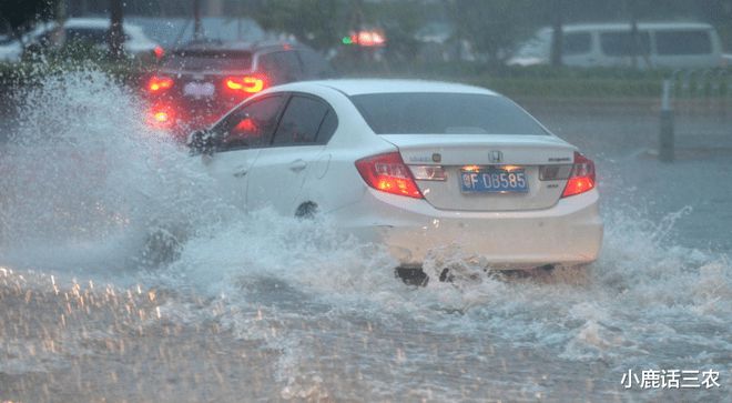 台风危害的主要表现_台风眼by潭石_台风：
