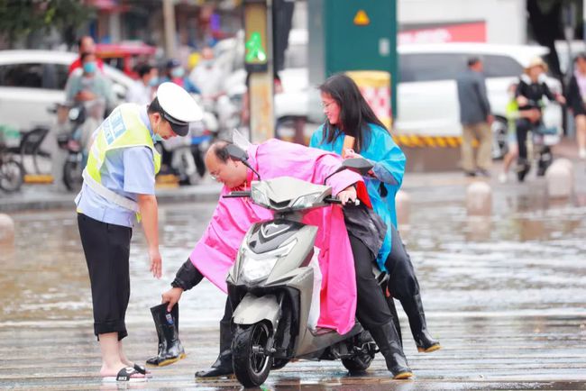 2020.11：拿廊坊公交来说，三年没有新线路