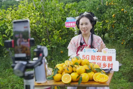 杨玲|大学生兼职主播杨玲:处境与感受不一(图2) 直播吧nba直播_直播吧_直播: