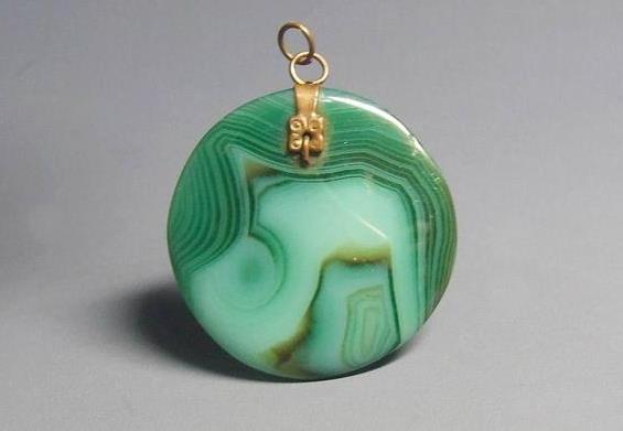 什么是玛瑙？它是怎样形成的呢？玛瑙的颜色及分类