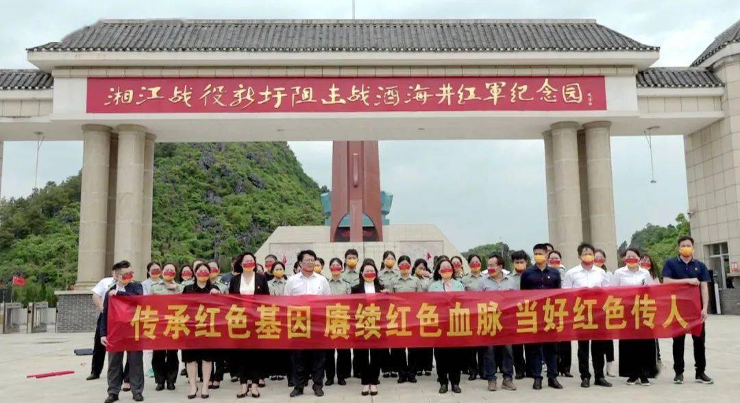 惨烈是什么意思_惨烈车祸现场照片_惨烈