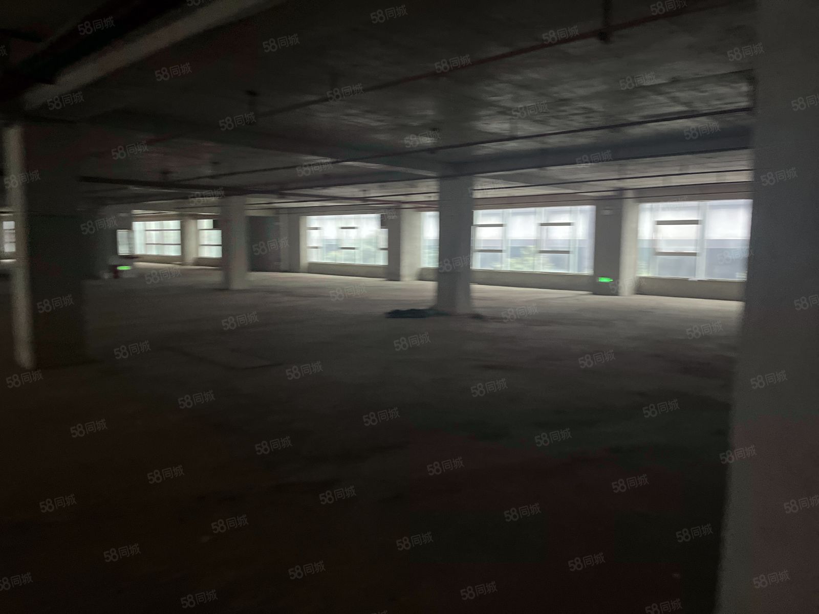 地铁口的甲级写字楼150-2000方繁华商圈(图2) 写字楼出售_出售写字楼价格_写字楼出售写字楼