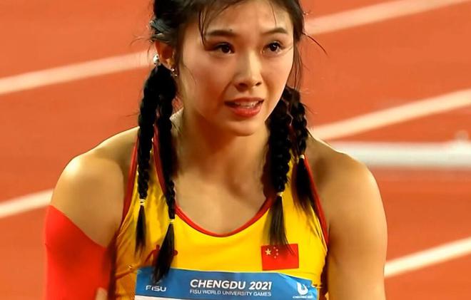 赢领智尚龙华智慧工厂艳入行第20年头(图1) 服装设计怎么学从零开始_服装_合唱服装服装出租