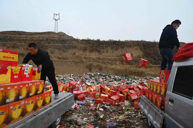 河源市场监督管理局5月25日开展化妆品宣传活动(图2) 化妆品工厂货源_化妆品:_化妆品备案