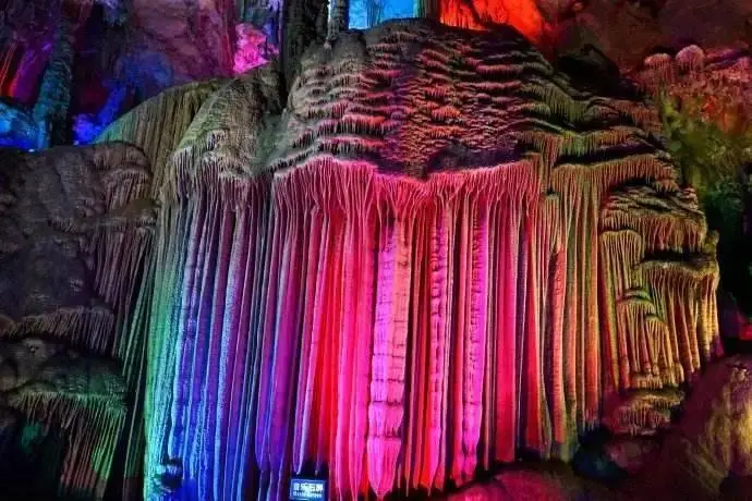 探秘冻土：极地、高山、高原地区的神秘冰层