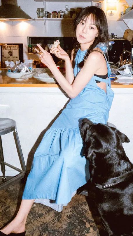 偶遇金敏喜，优秀氛围美女的进阶之路，她既是演员，也是艺术家