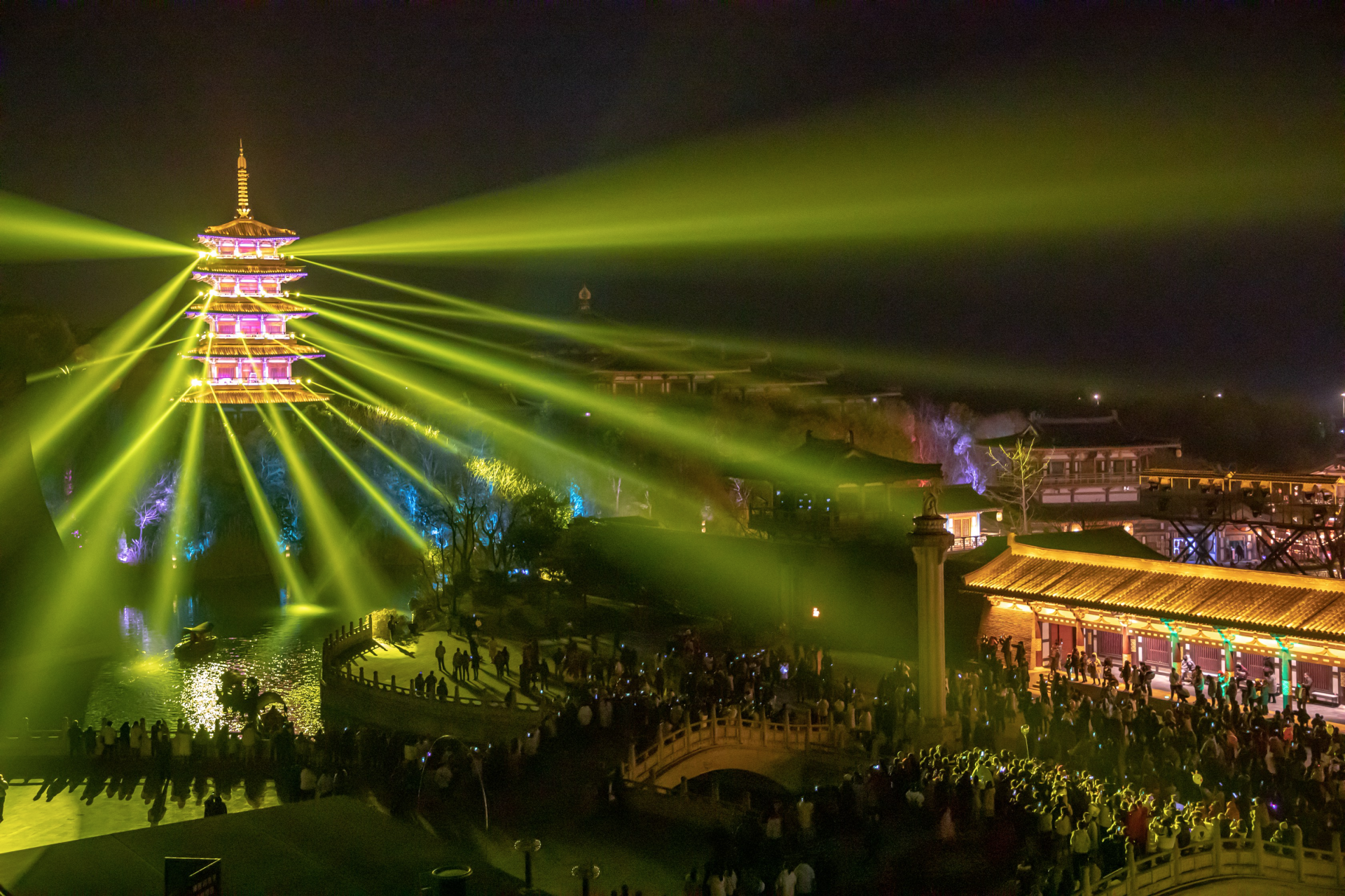 春节旅游市场回暖，国内长线游复苏，境外度假受青睐