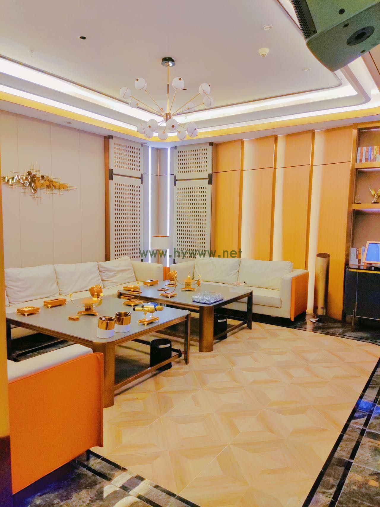 成都格雷福斯商务KTV招聘男模日结800起