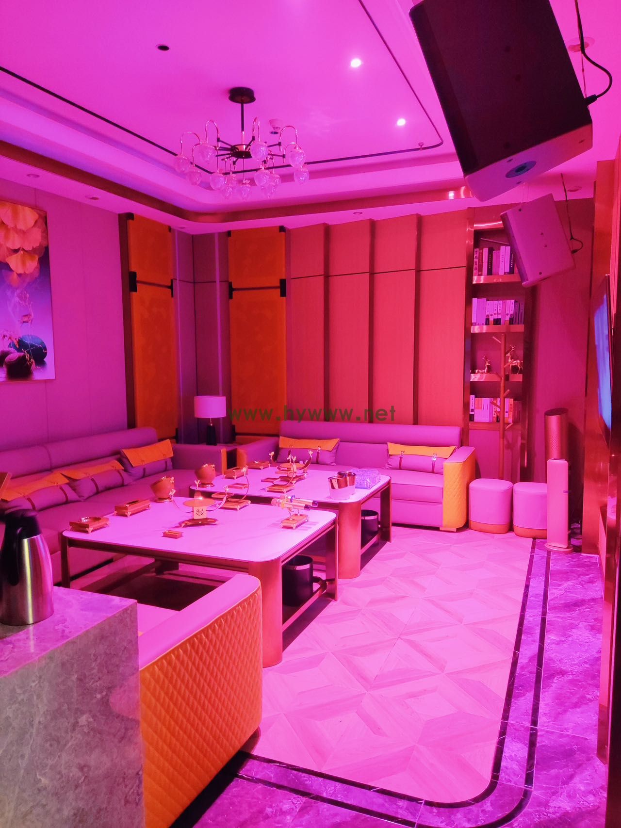 上海最新夜场招聘模特信息，上海好上班的场所，可报销路费