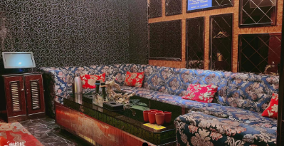 宁波北仑区高端商务ktv招聘,二班多,生意好,上班稳定,工资日结不压不扣。