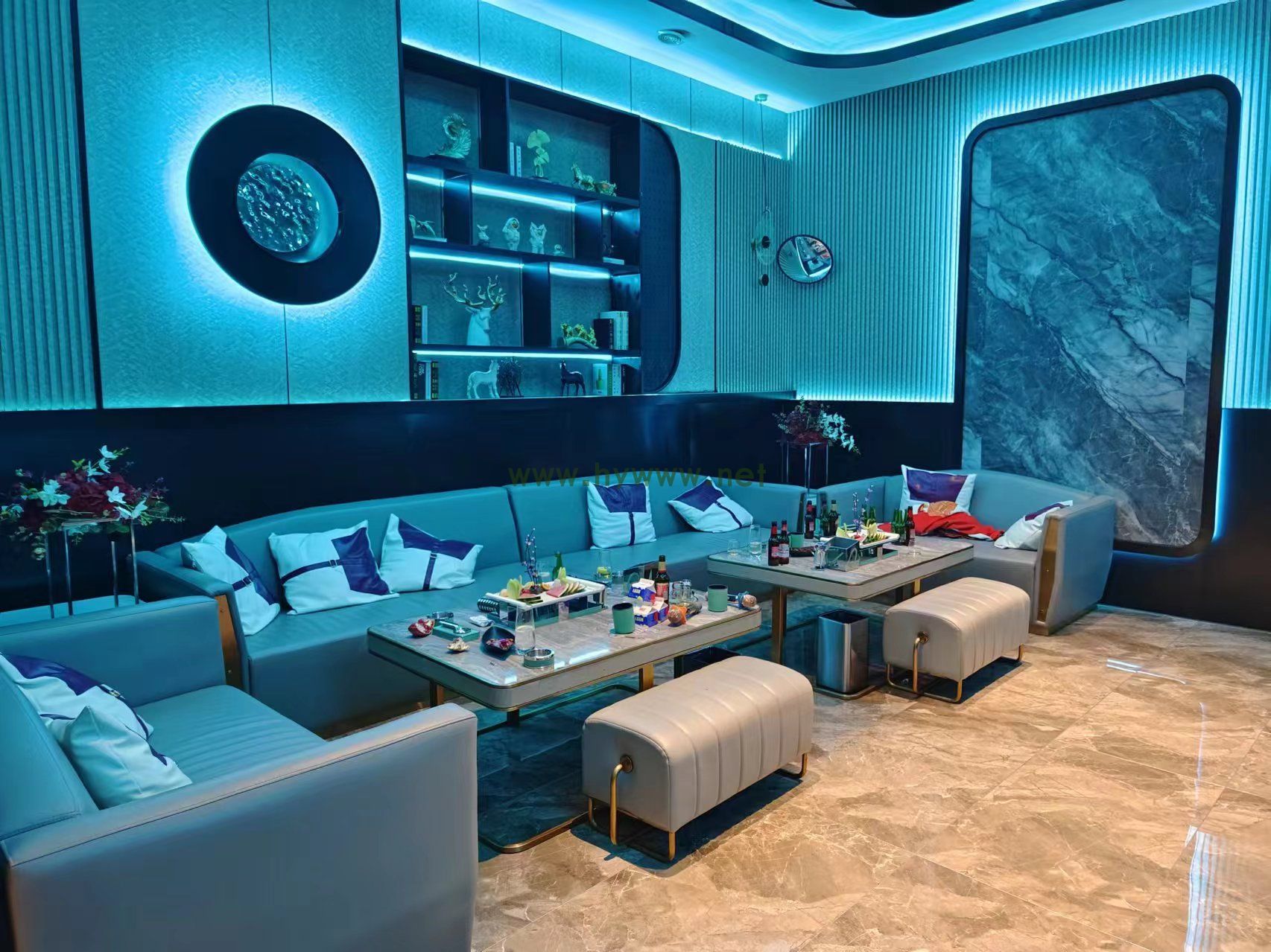 广州每天二班的商务KTV招聘日结模特佳丽,稳定赚钱,报销路费,包住宿