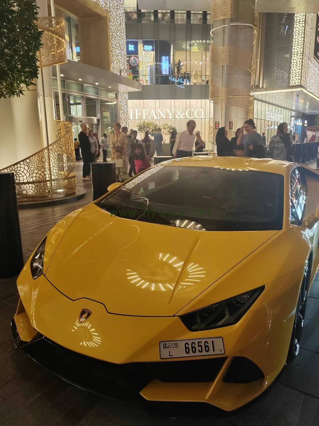 迪拜国际高端商务KTV招聘女模特生意好天天爆满好上班不看身高日结4900起