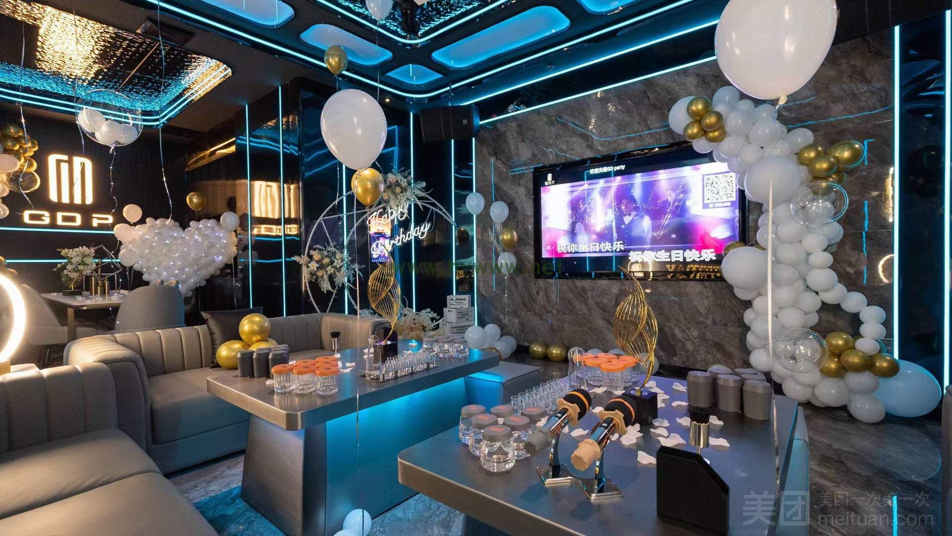 加入深圳商务 KTV 模特队伍——提成丰厚前途无量！上岸不再是梦